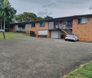 Neat & Tidy Unit in Prime Location - Photo 5