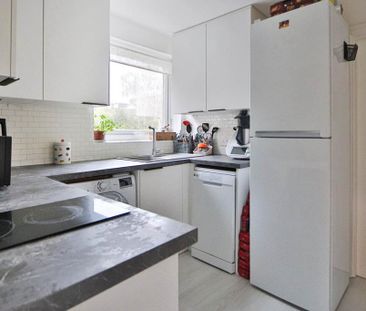 2 bedroom maisonette to rent - Photo 3