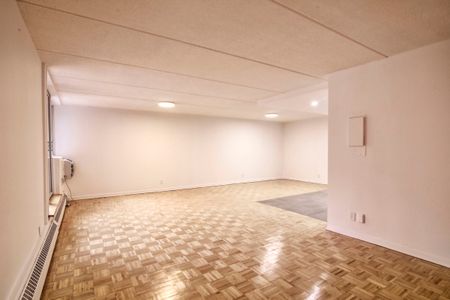 4800 Maisonneuve Blvd W - Photo 2