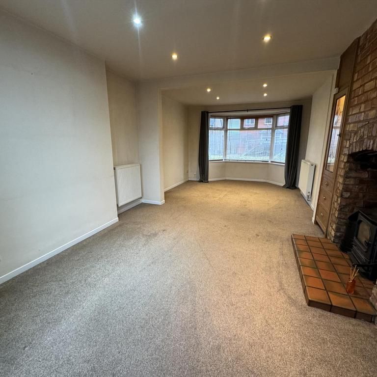 3 bedroom semi-detached house to rent - Photo 1