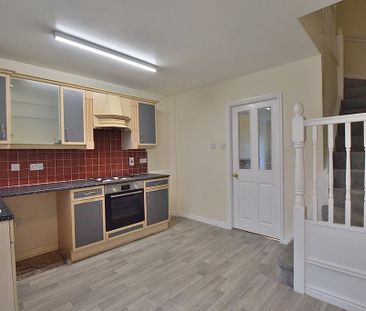 2 bedroom terraced house to rent - Photo 6