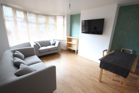 Shaw Lane, Headingley - Photo 2