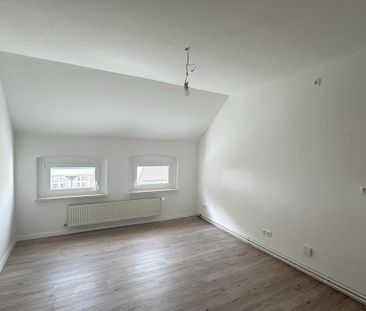 Sanierte Dachgeschosswohnung mit Wanne und Dusche am Bodetal - Photo 2