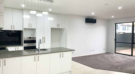 Elegant 4 Bedrooms Home - Photo 5