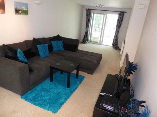 4 bedroom House To Let - Photo 1