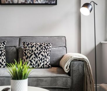 1 Bed Flat, Green Diamond, BN1 - Photo 6