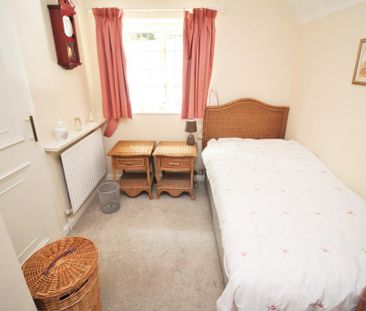 6 bedroom detached house to rent - Photo 5