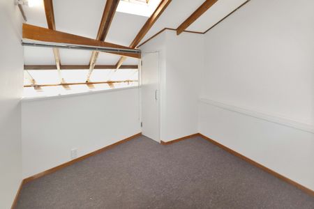3-Bedroom Apartment in the Heart of Te Aro - Photo 4