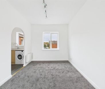 3 bedroom apartment to rent - Photo 3