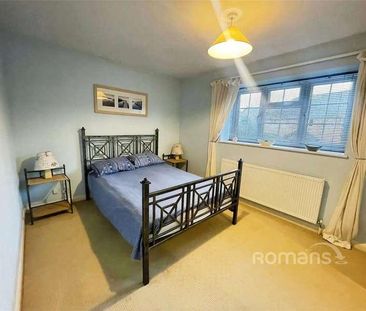 Longacre Rise, Chineham, Basingstoke, RG24 - Photo 2