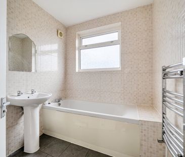 3 bedroom end of terrace house to rent - Photo 6