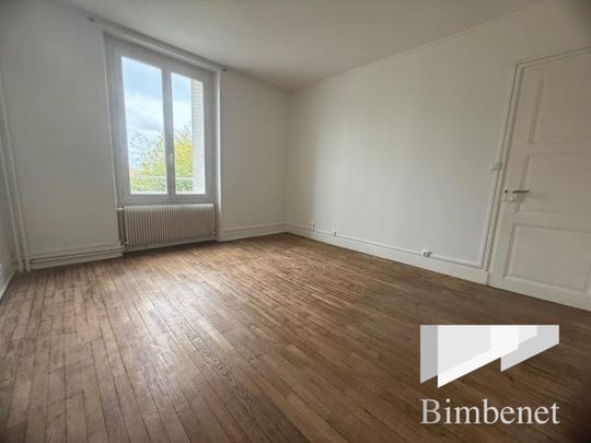 Appartement à louer, 5 pièces - Saint-Denis-de-l'Hôtel 45550 - Photo 1