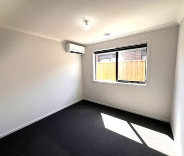 Modern Four Bedroom Home With Plenty of Room ! - Photo 5