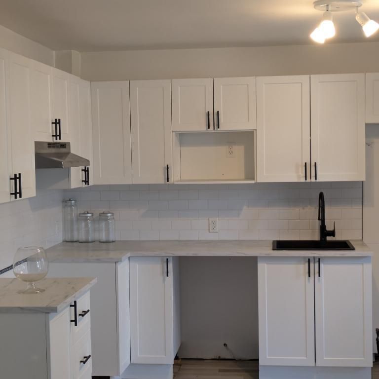 Beau 4 1/2 bien situé - Vanier - Photo 1