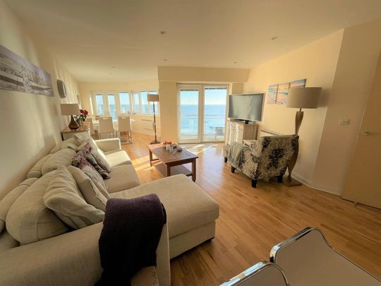 2 bedroom penthouse to rent - Photo 1