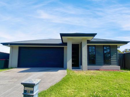 38 Transfield Avenue, Edgeworth - Photo 4