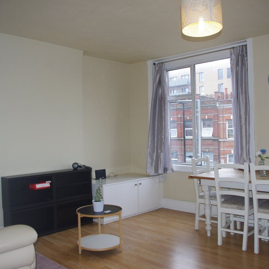 FOUR BEDROOM FLAT TO LET WEST HENDON BROADWAY NW9 - Photo 1
