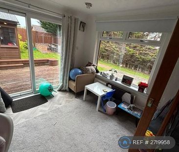 4 bedroom detached house to rent - Photo 1