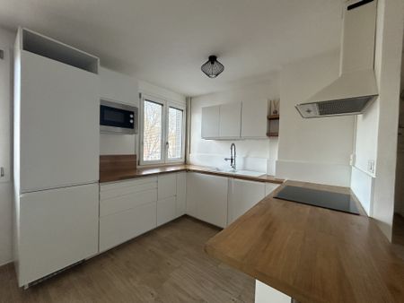 Location Appartement 4 pièces 66m² TROYES 10000 - Photo 2