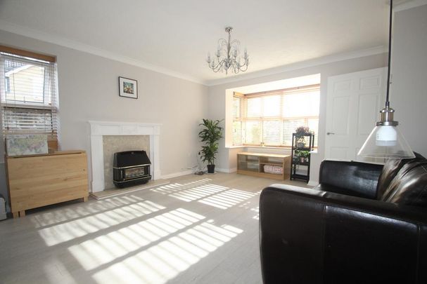 4 bedroom detached house to rent - Photo 1