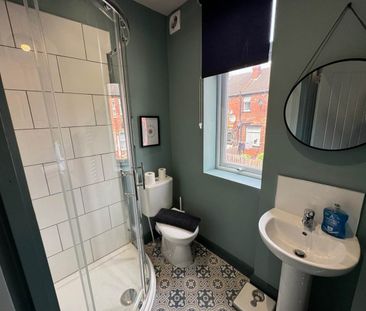 Cobden Terrace (Room 2), Farnley, Leeds - Photo 5