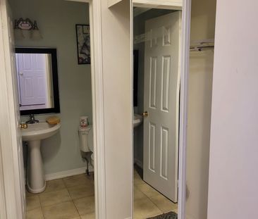 For Lease - 1548 Sarasota Crescent, Oshawa, Ontario - Photo 2