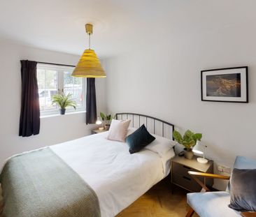 2 Bedroom Flat- Garden- Filton - Photo 2