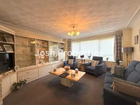 2 bedroom ground floor flat to rent - Photo 4