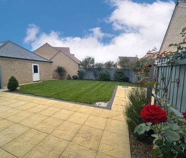 4 bedroom detached house to rent - Photo 4