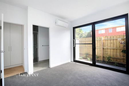 2 / 48 Hill Street, BENTLEIGH EAST - Photo 2