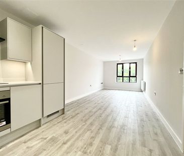 1 Bedroom - Photo 3
