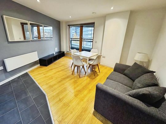 2 bedroom flat to rent - Photo 1