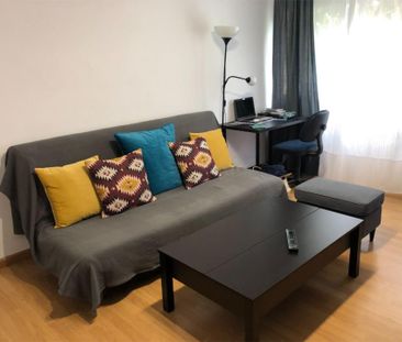 Apartamento de alquiler en Avenida del Doctor García Tapia, 96, Mar... - Photo 2