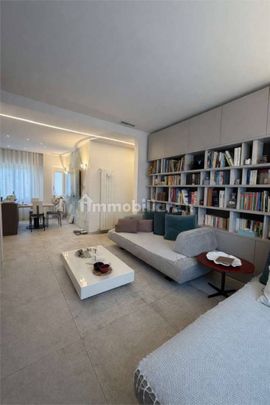 Villa bifamiliare via Giuseppe Mazzini 115, Vittoria Apuana, Forte dei Marmi - Photo 1