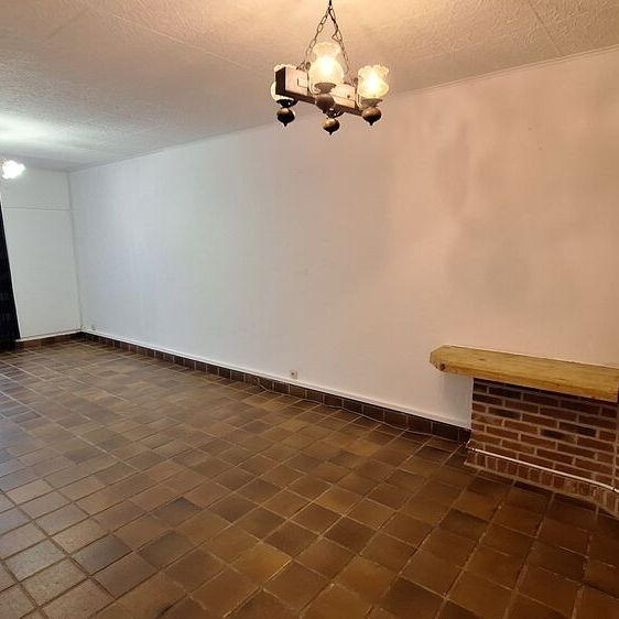 Ruime woning met 2 volwaardige slaapkamers in het charmante Watou. - Photo 1