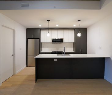 3155 Avenue Parkville, #322 - Photo 4