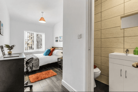 1 bedroom in a house share to rent - Photo 3