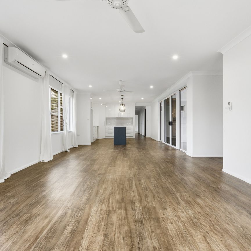 Modern Family Living in a Quiet Bentley Park Pocket! - Photo 1