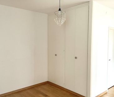 Proche Aéroport et organisations internationales - Foto 3