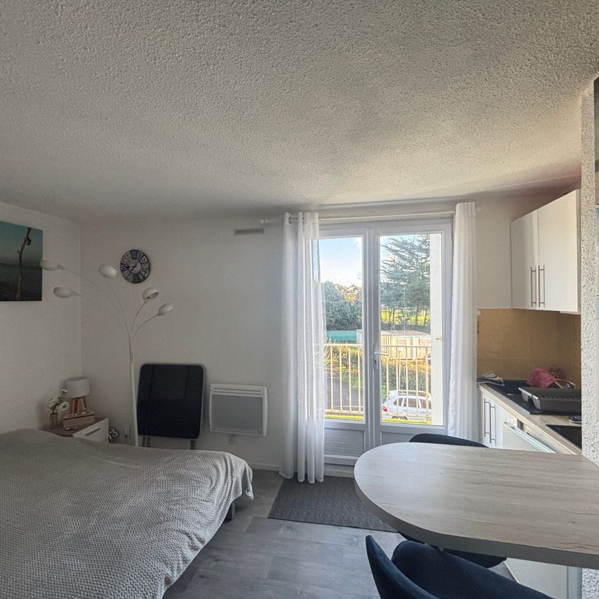 Location Appartement 1 pièce 19m² LES SABLES D’OLONNE 85180 - Photo 1