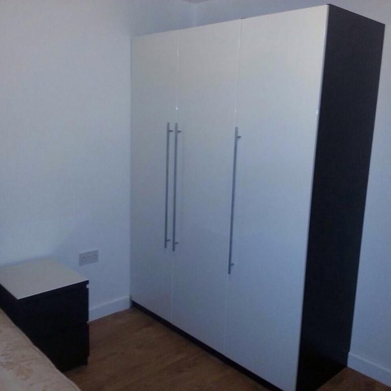 3 bedroom private hall to rent - Photo 1