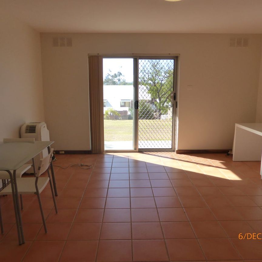 Ground Floor Two Bedroom Unit Close to Albany Highway - Photo 1