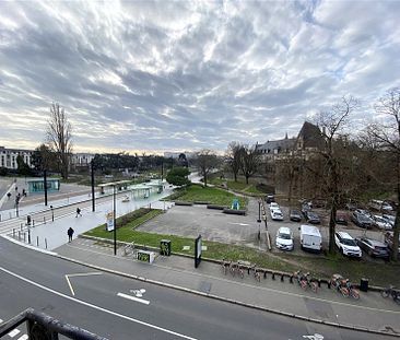 Lumineux de 2 pièces avec vue sur le Château Nantes (44000) - Photo 3