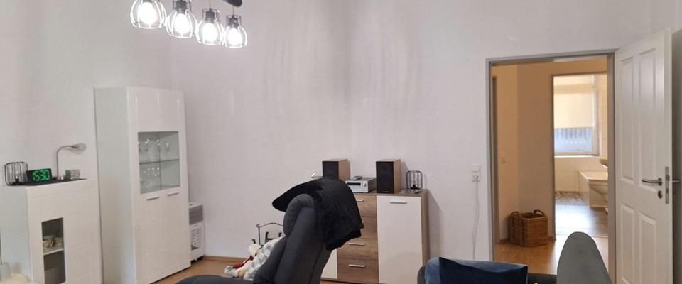 Altbaucharme mit Fahrstuhl in der Südstadt - Photo 1