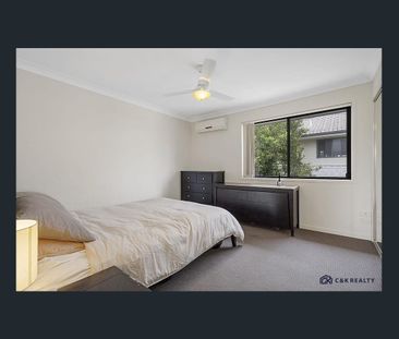 Spacious Townhouse in Quiet Complex – Sunnybank Hills School Catchment - Photo 3