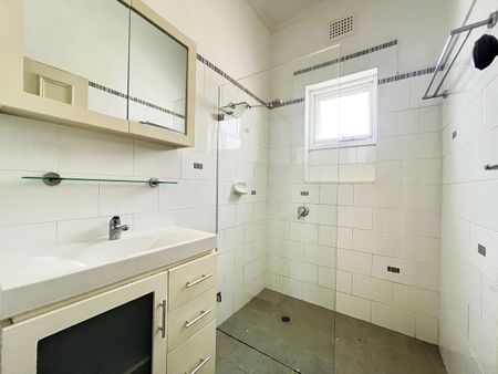 3 bedroom house - Photo 5