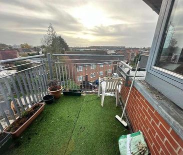 Edith Court, Bedfont, TW14 - Photo 4