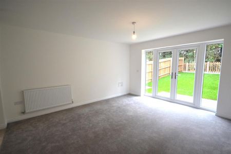 2 bedroom semi-detached house to rent - Photo 2