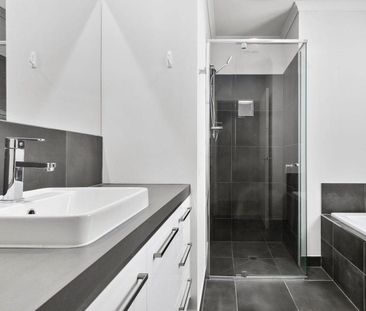 Modern Unit Living - Photo 5