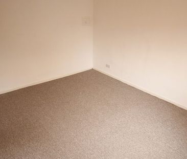 Manor Crescent, Rothwell, Leeds, LS26 0QS - Photo 4